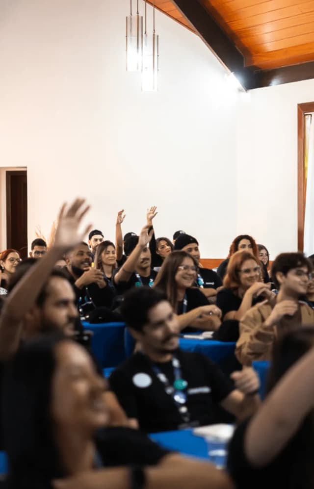 Pessoas reunidas em um evento